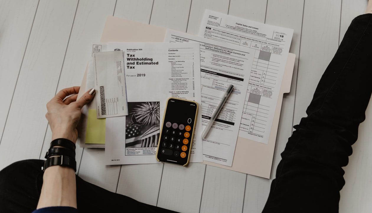 Fixed-Price vs Per-Minute Transcription: Which Billing Model Saves You More at Scale