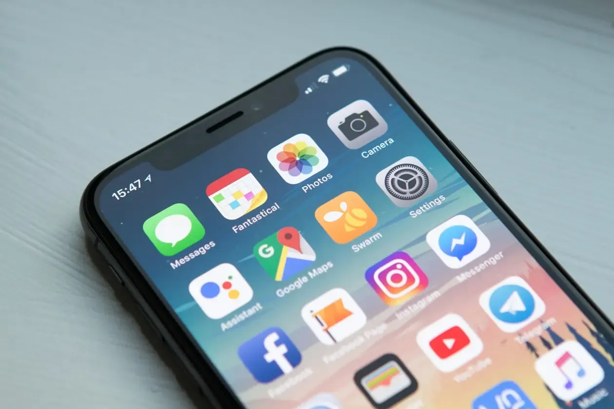 Speech-to-Text for Mobile Apps: On-Device vs API Transcription Compared